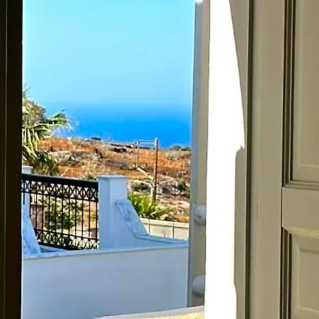 Maralex 3* Santorini Island